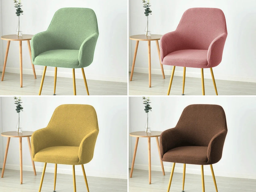 Quatre couleurs de housse de fauteuil tendance 2026 : vert sauge, vieux rose, jaune ocre et brun cacao